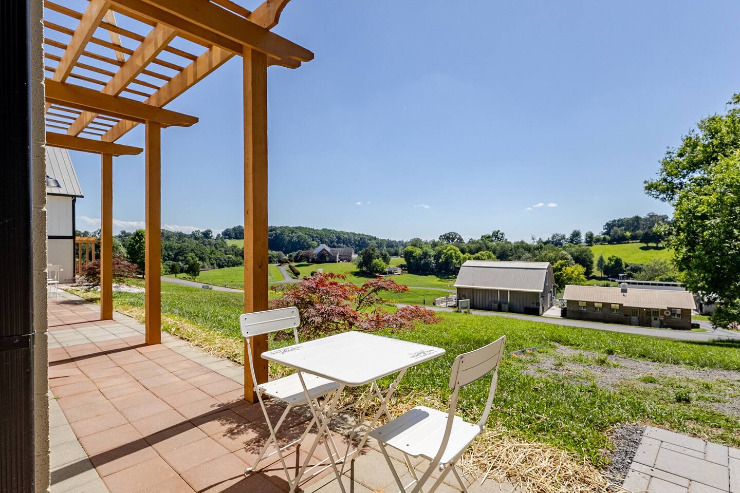 Inside Barndo 3AN, a one-bedroom barndominium suite at Cedar Pond Farms — our fluffy Highland cow farm just outside the Smoky Mountains.