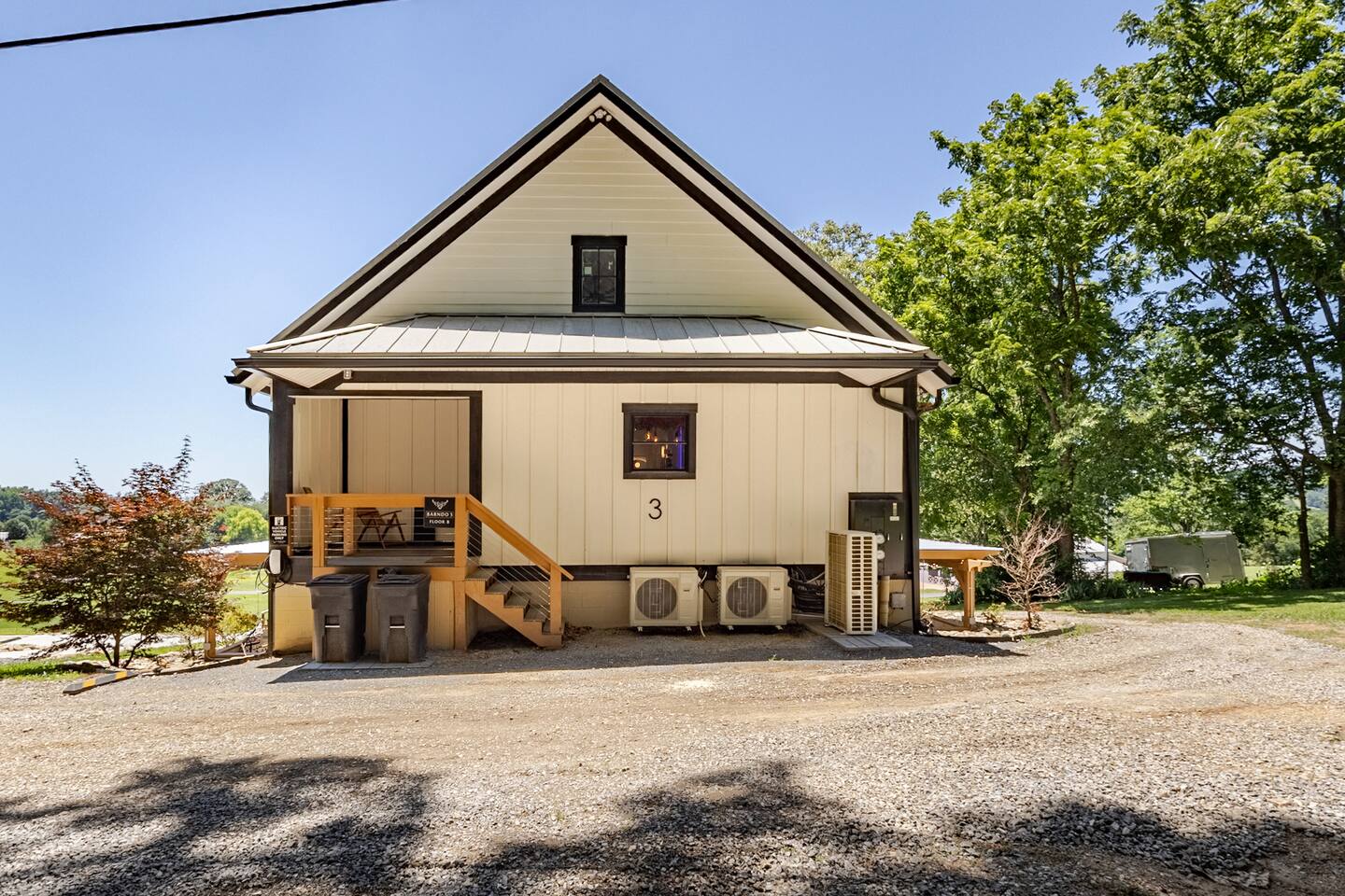 Inside Barndo 3B, a three-bedroom barndominium at Cedar Pond Farms — our fluffy Highland cow farm just outside the Smoky Mountains.
