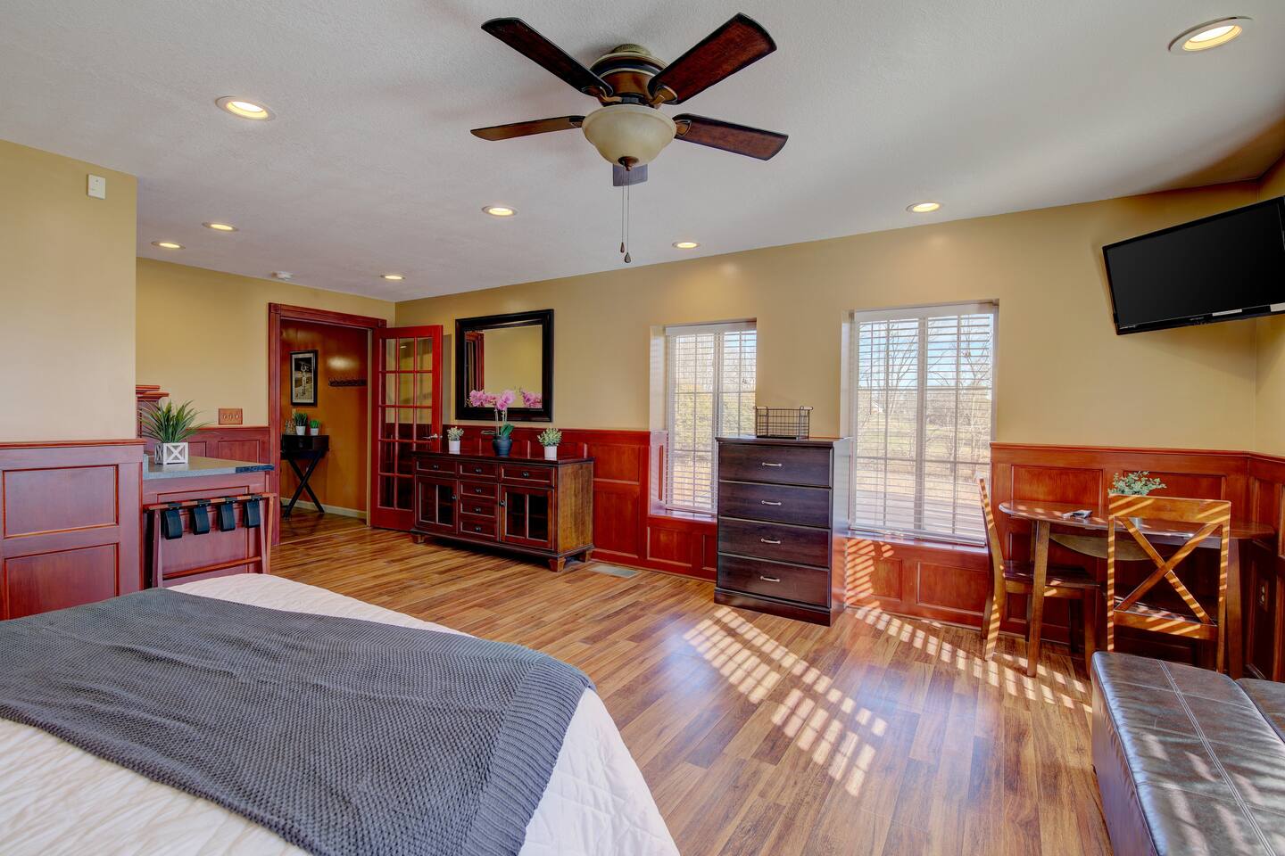 A look around Executive Apartment A, one of the European-style apartment stays guests book for a farm weekend in the Tennessee foothills near the Smokies.