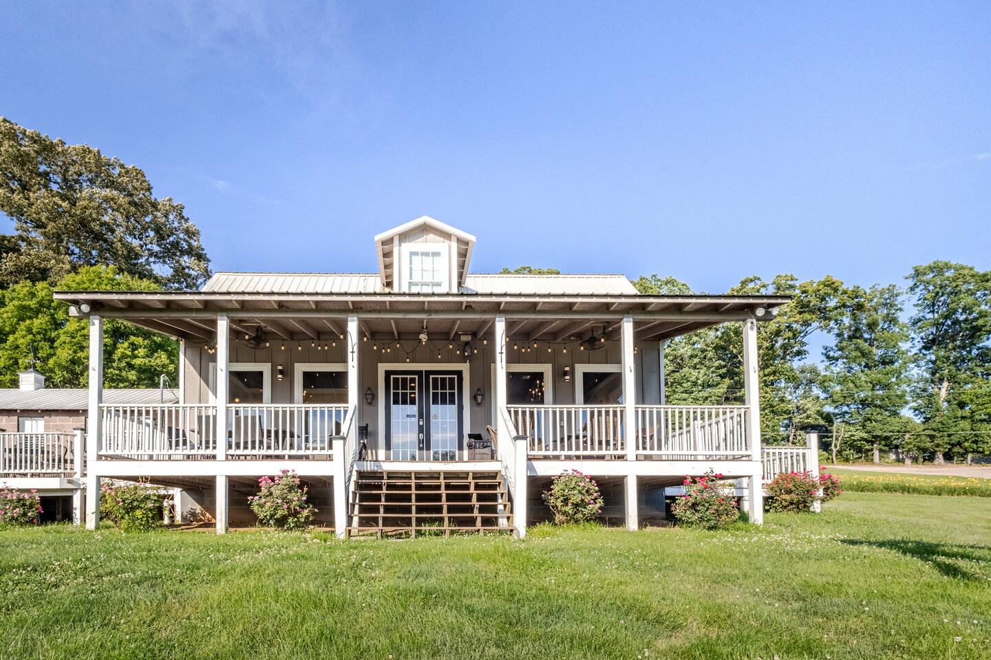 Milkbarn Farm Stay at Cedar Pond Farms in New Market — a converted Milkbarn farmhouse on a working farm with Scottish Highland cattle.